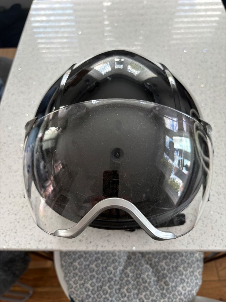 Motorcycle helmet