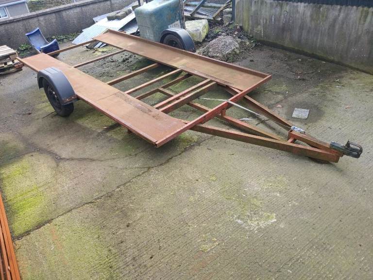 Car trailer tilt bed