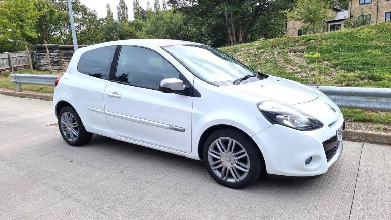 Cheap Renault Clio 1.2 Low Insurance 3Dr Full Service History Low Tax (CORSA FIESTA AYGO A3)