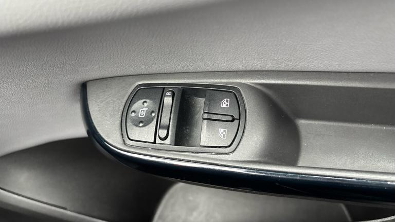 2015 Vauxhall Corsa 1.4 SE 5dr Auto Petrol Hatchback Hatchback Petrol Automatic