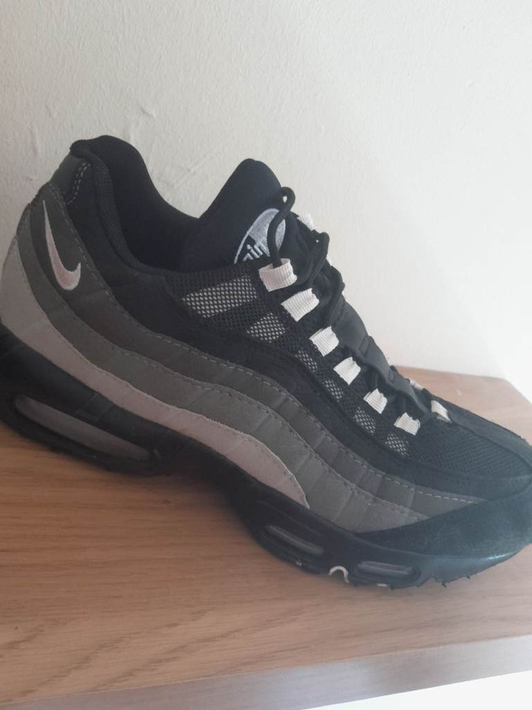 95s size 9 ( pick-up only )