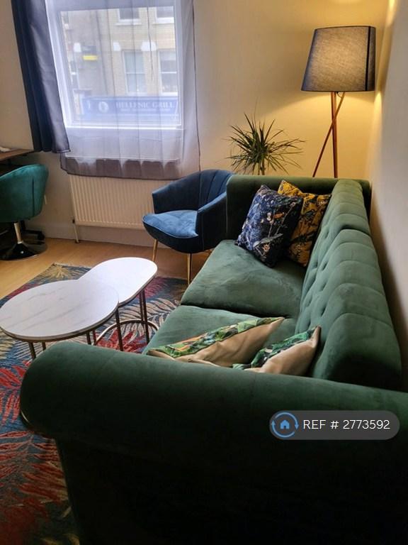 1 bedroom flat in Stroud Green Road, London, N4 (1 bed) (#2773592)