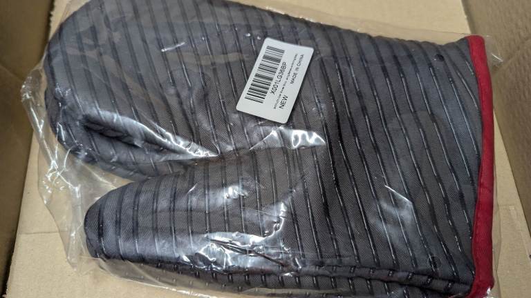 Heat-Resistant Oven Glove – Silicone Grip (Grey) 