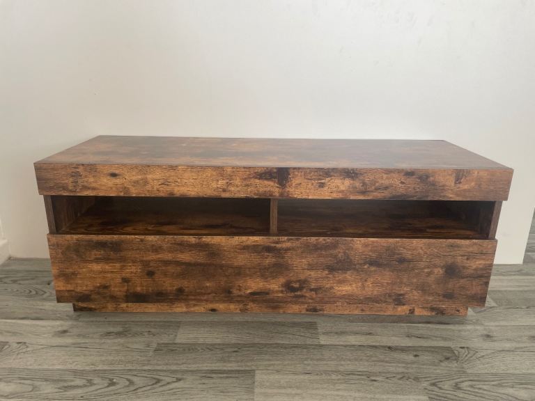 Wood effect tv stand