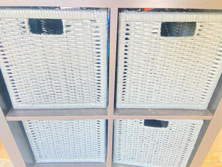 Brown Wooden Storage Unit with 4 Woven Baskets – Good Condition