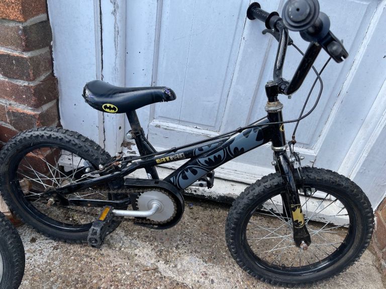 Batman bike 16” wheels suitable for 4 years upwards