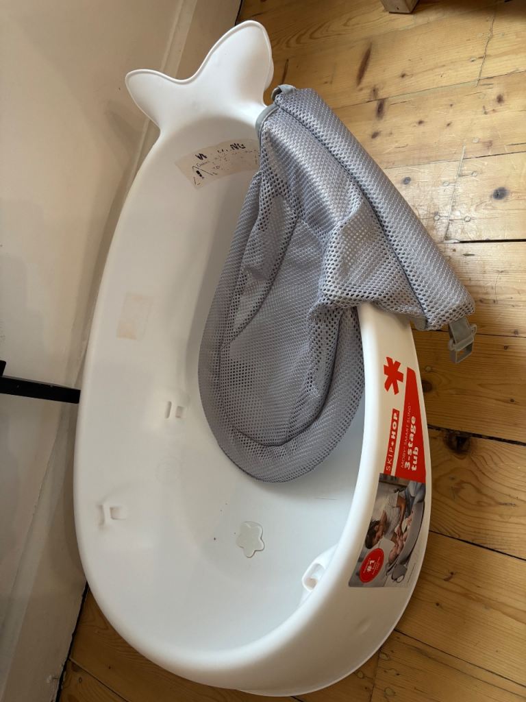 Baby bath tub