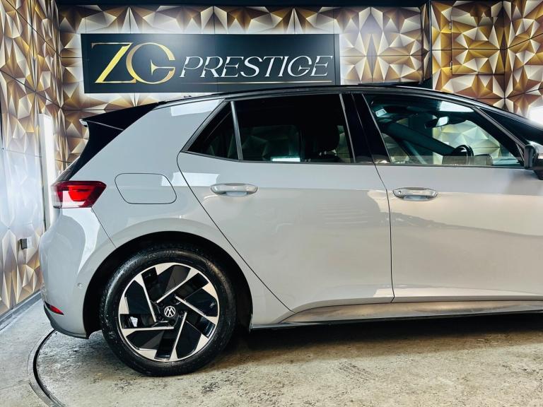 2022 Volkswagen ID.3 150kW Family Pro Performance 58kWh 5dr Auto HATCHBACK ELECTRIC Automatic