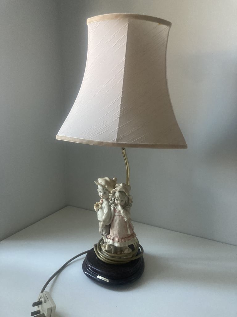 Stunning Guiseppe Armani vintage lamp 