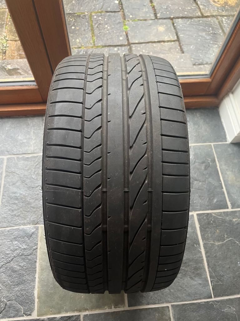 Used Run Flat Bridgestone Potenza RE050A 255/30R19 91Y Tyre