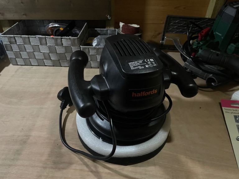 Halfords car polisher