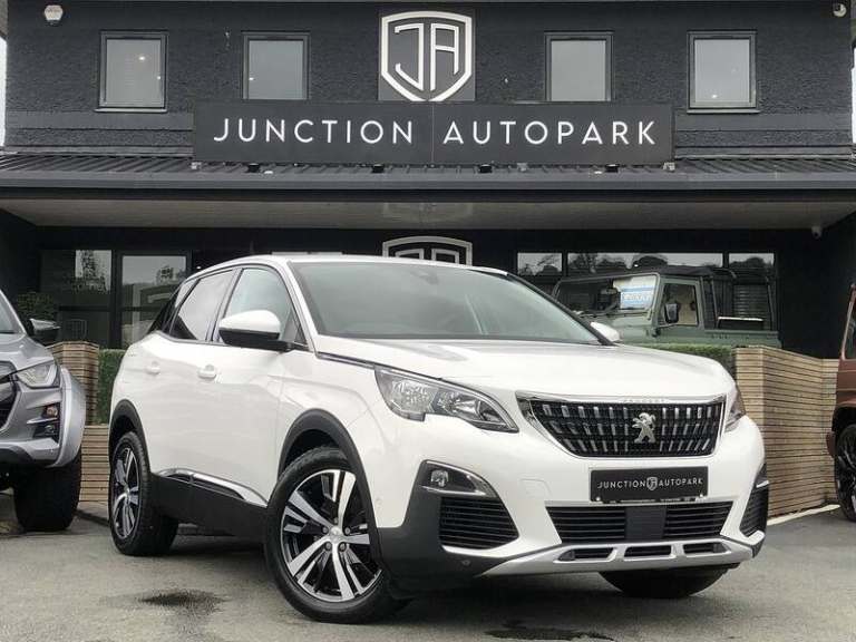 Peugeot 3008 PureTech Allure SUV Petrol Manual