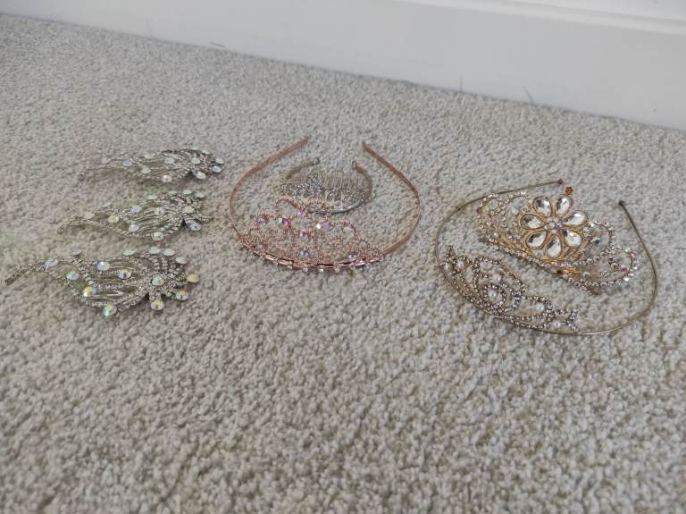 Girls tiara and head pieces 