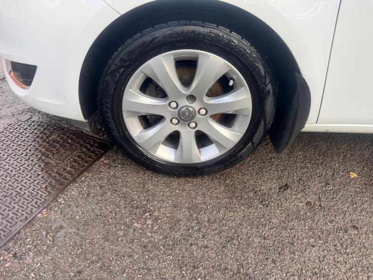 2014 Vauxhall Meriva 1.4T 16V SE 5dr MPV PETROL Manual