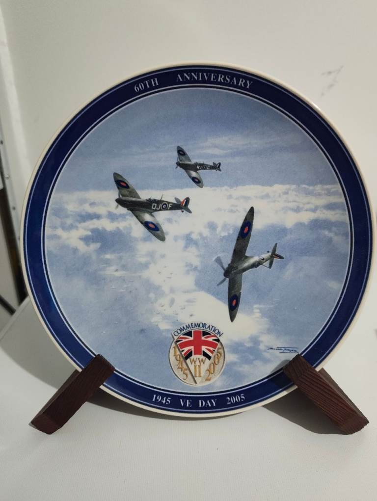 4 Wedgwood Daily Mail VE Day 60th Anniversary Commemorative Plates