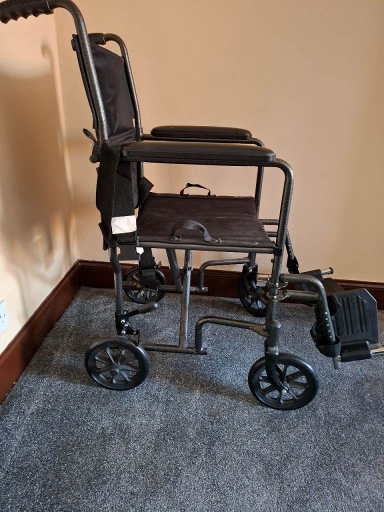 Lifhtweight wheelchair