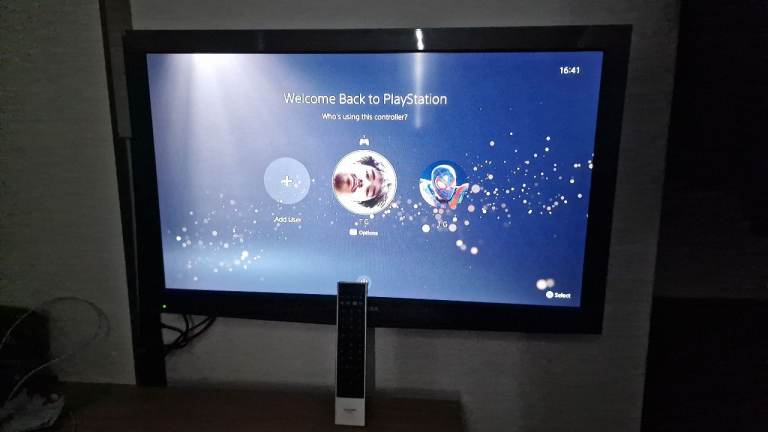 Toshiba 22DL502B 32" LCD/LED TV with Remote