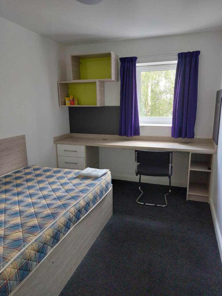 Tenancy Takeover-Cambrian Point Ensuite Room, Cathays Cardiff