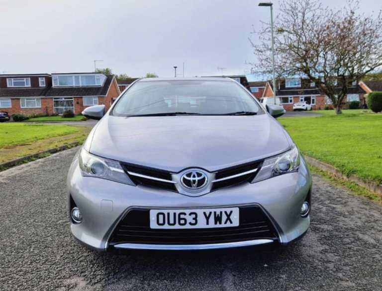 Toyota, AURIS, Hatchback, 2013, Manual, 1598 (cc), 5 doors
