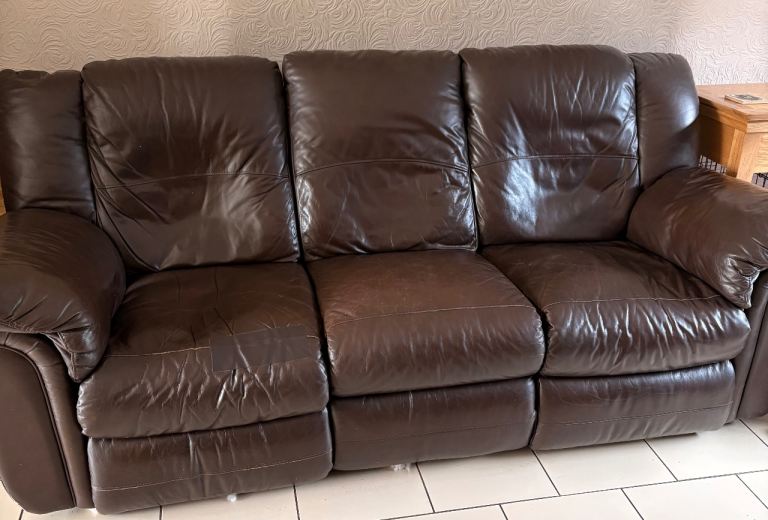 FREE Leather 2-Seater & 3-Seater Recliner Sofas – Collection Only