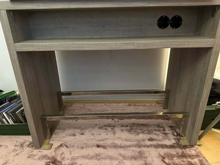 Ex Display Freestanding Double sided Salon station with Centre standing mirror