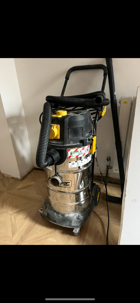 Industrial hoover/vaccum