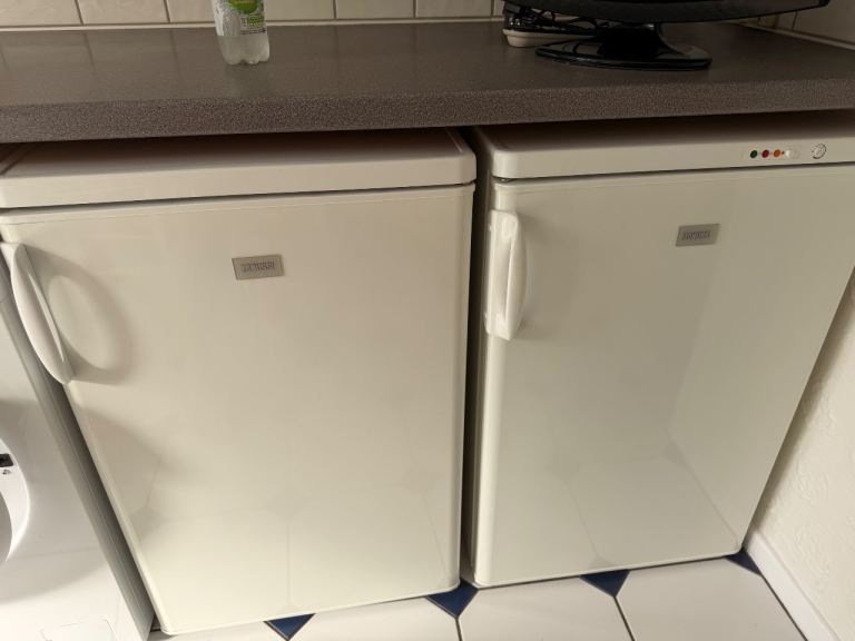 Pair of White Undercounter Fridge and Freezer - Good Condition