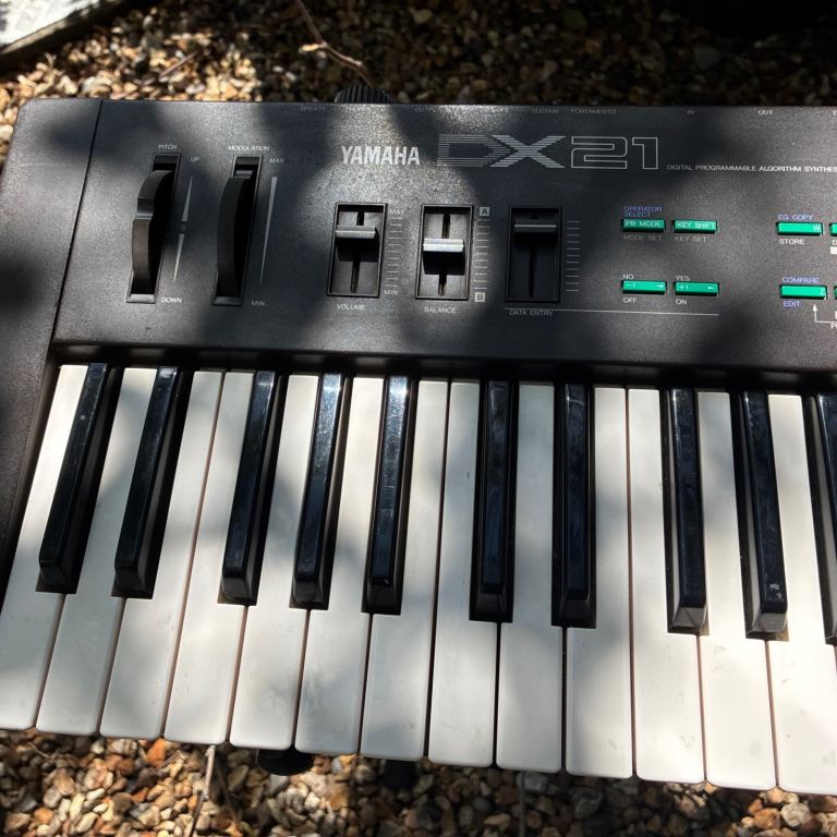 Yamaha DX21