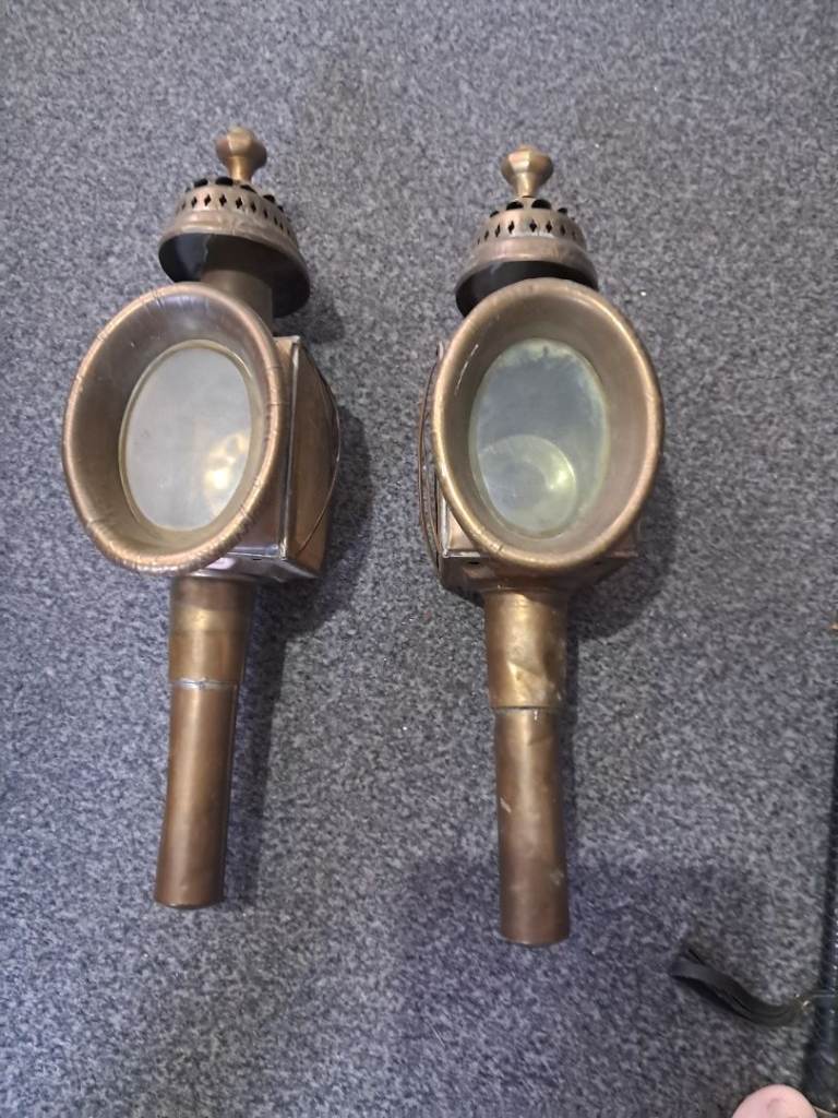 Pair of Antque brass coaching lamps with paraffin wicks