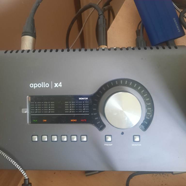 Universal Audio Apollo x4 plus UAD Ultimate 11 software bundle