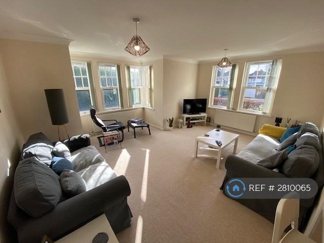 2 bedroom flat in Castleton Court, Leeds, LS16 (2 bed) (#2810065)
