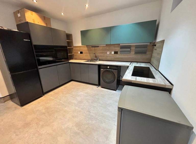 Newly Refurbished 4 Bedroom Maisonette in E10