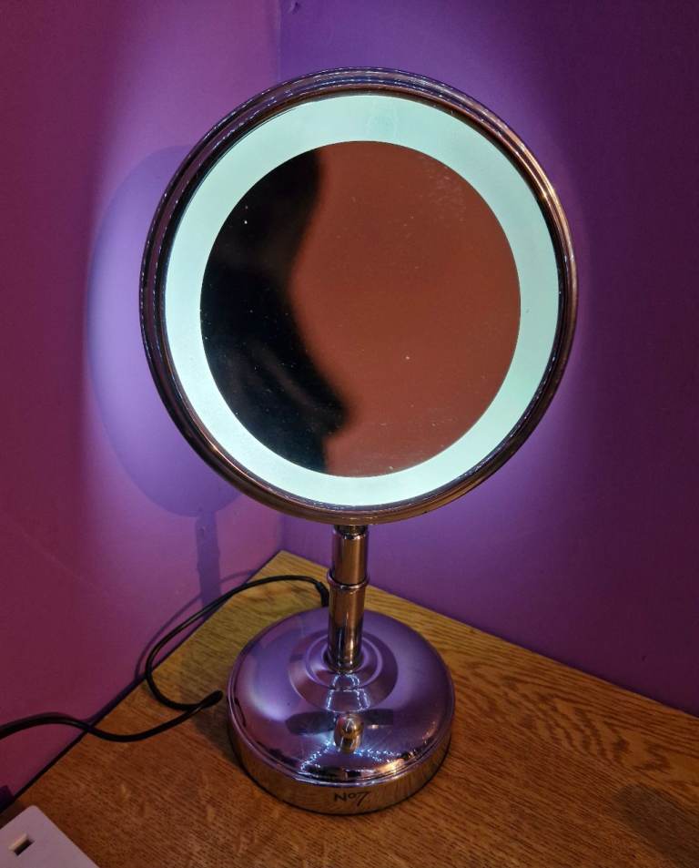 Boots no7 Magnifying Makeup Mirror Light