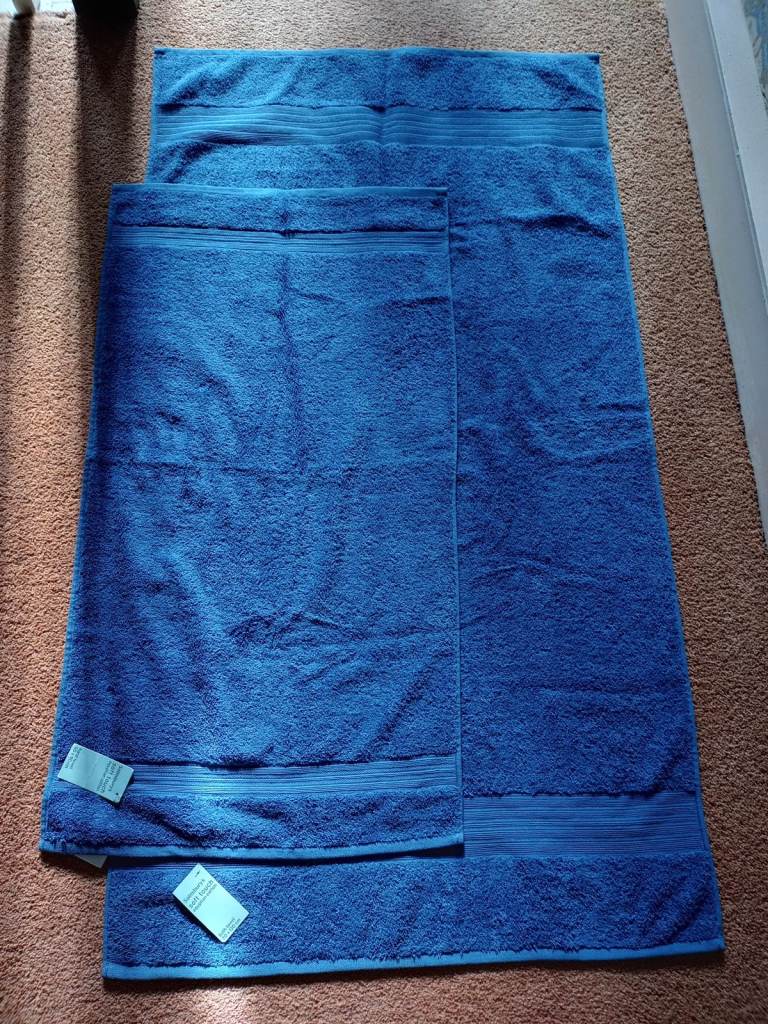 2 new Sainsbury's towels: 1 bath + 1 hand towel, soft touch egyptian cotton, dark blue