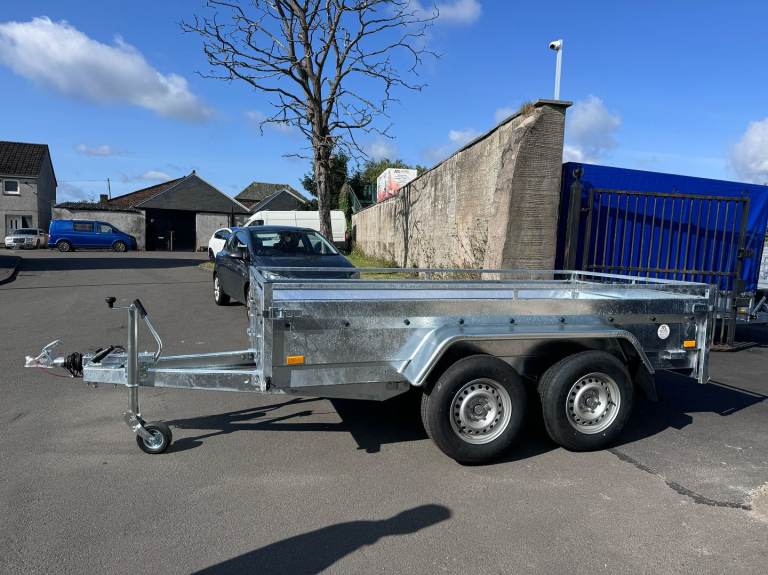 BRAND NEW 10ft X 5ft MASTER TWIN AXLE HEAVY DUTY NIEWIADOW TRAILER 2700KG