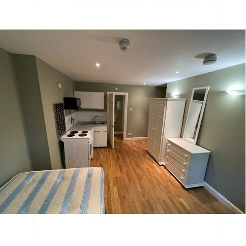 Studio Elsham Road, Holland Park, London W14 8HD