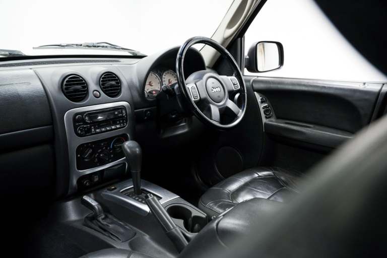 2002 Jeep Cherokee 3.7 V6 Limited 5dr Auto ESTATE PETROL Manual