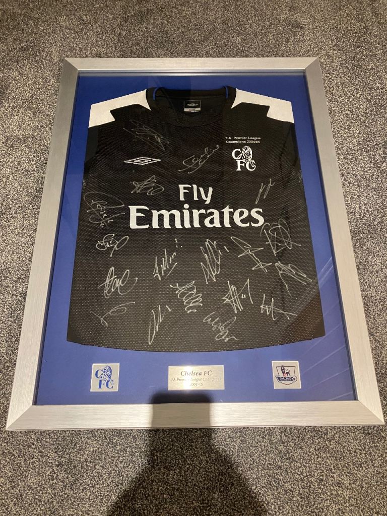 Chelsea Football Club Premier League Title  Signed Team Shirt The 2004–05 season