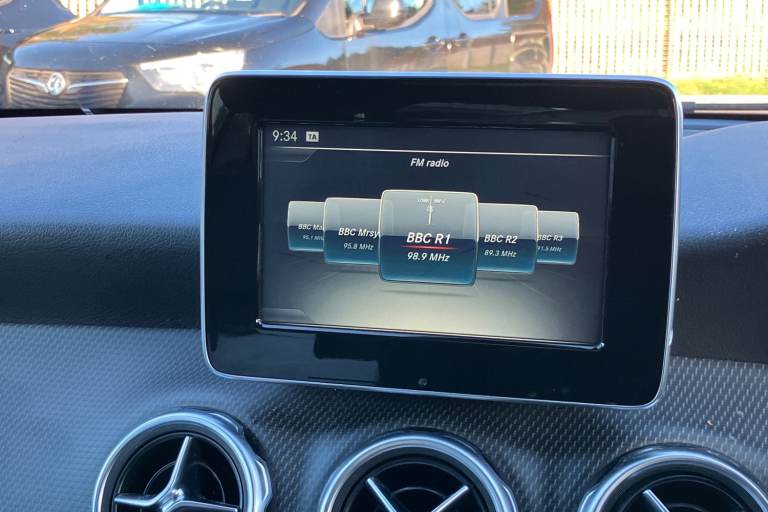 2017 Mercedes-Benz GLA GLA 200d SE 5dr Auto Estate DIESEL Automatic