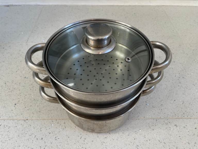 18cm Essential Stainless Steel Steamer with Glass Lid