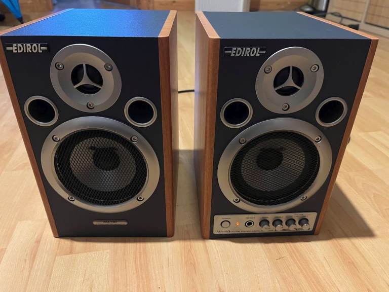 Edirol MA-15d Speakers