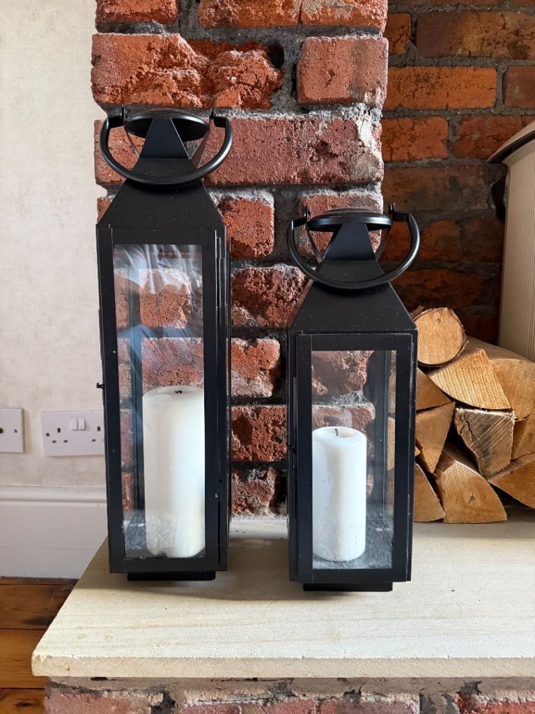 Pair of Black Metal Candle Lanterns - Good Condition