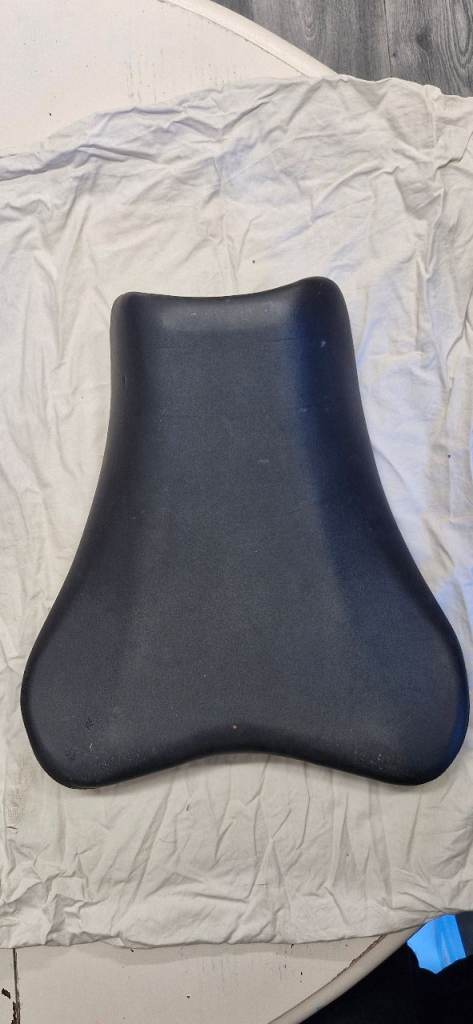 Suzuki GSXR 1000 k5 k6 riders seat 