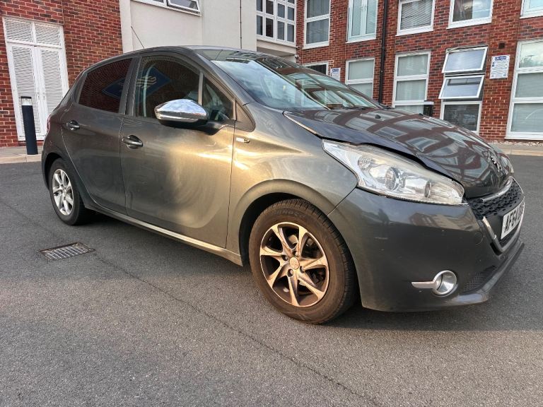 2015 Peugeot 208