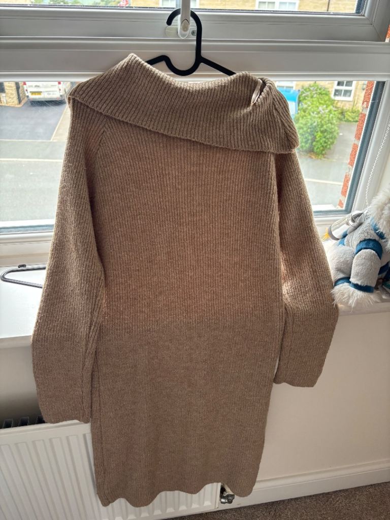 Beige Knitted Jumper Dress – Good Condition