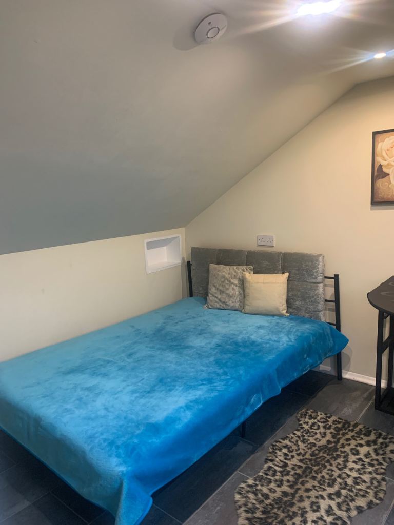 Double Loft Room for rent in Walthamstow 