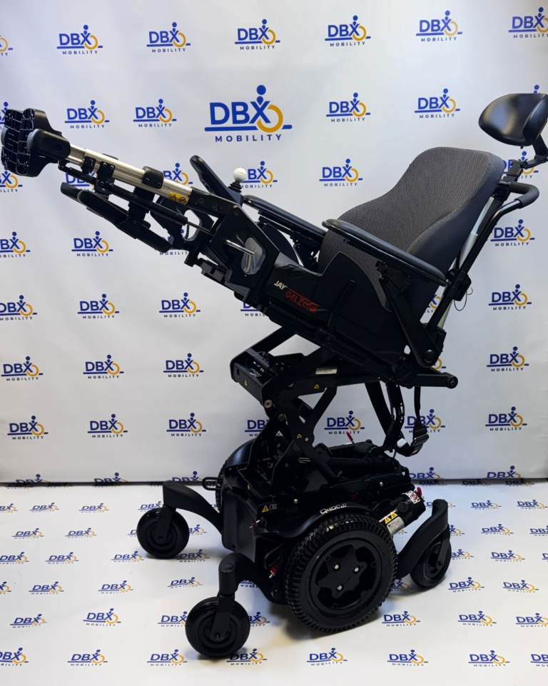 Quickie Q400 M Electric Wheelchair | Riser & Tilt | 6 Months Warranty | Refurbished Powerchair