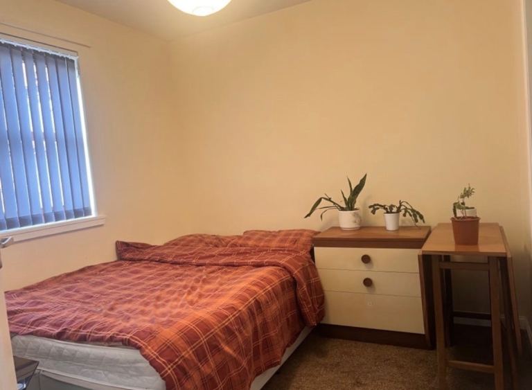 Bright Furnished Double Room in Friendly Shared Home – All Bills Included