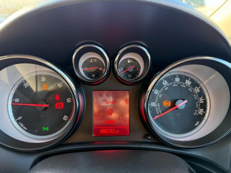 2014 Vauxhall Astra 1.7 CDTi ecoFLEX SRi Euro 5 (s/s) 5dr HATCHBACK Diesel Manual