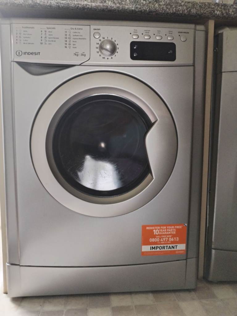 INDESIT WASHER/DRYER MACHINE 